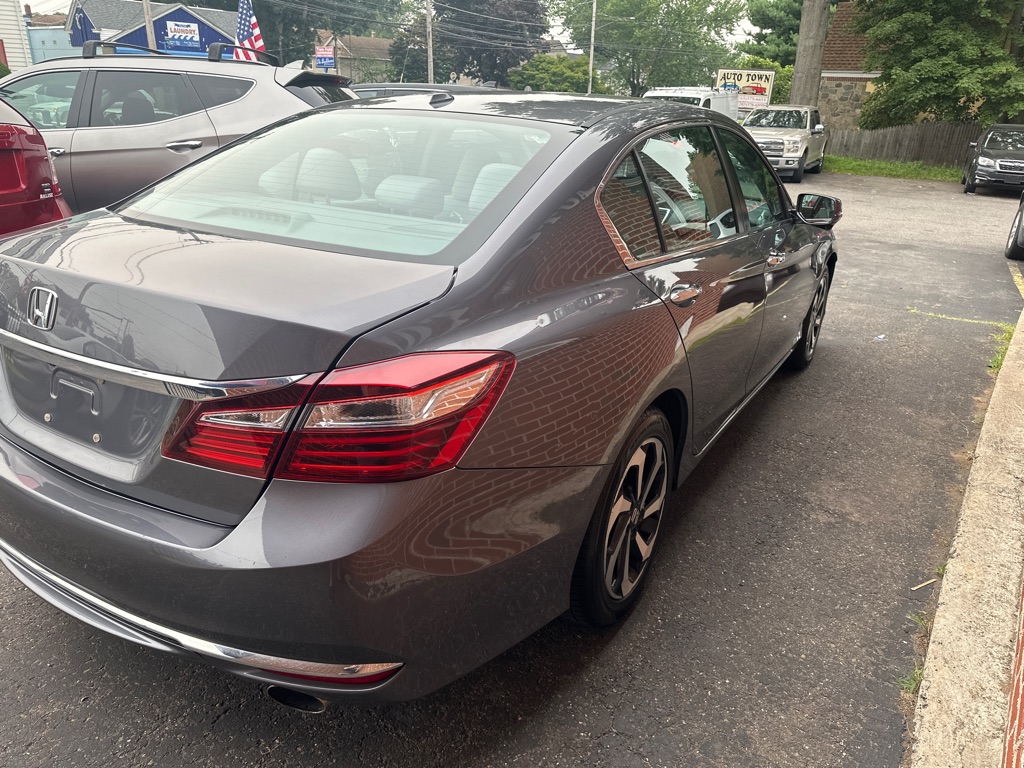Photo 5 of this HONDA ACCORD