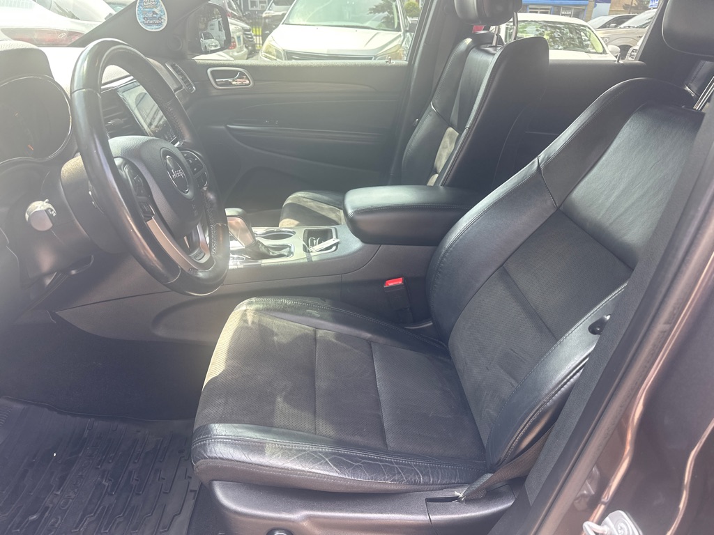 Photo 9 of this JEEP GRAND CHEROKEE