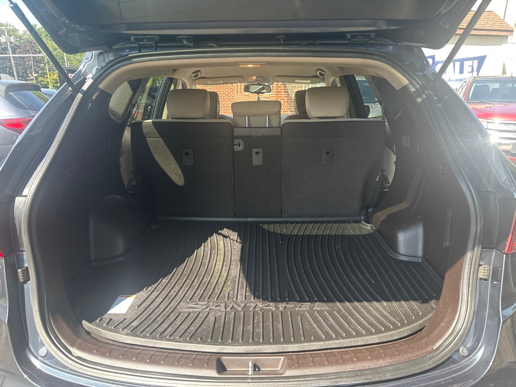 Photo 12 of this HYUNDAI SANTA FE SPORT