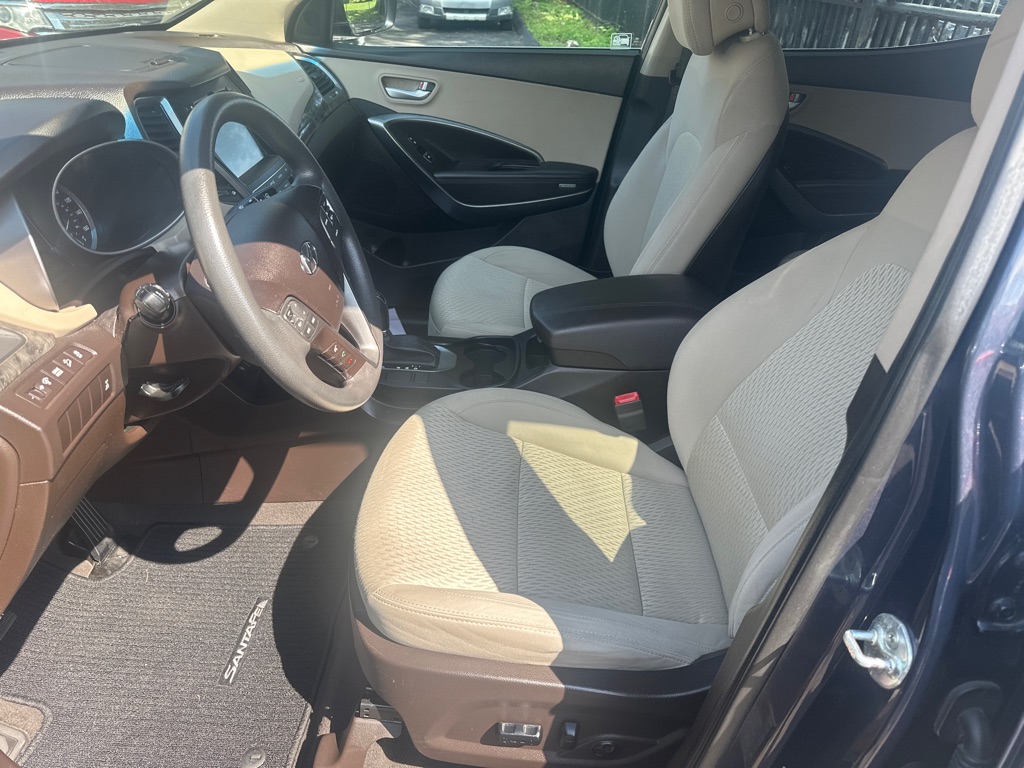 Photo 9 of this HYUNDAI SANTA FE SPORT