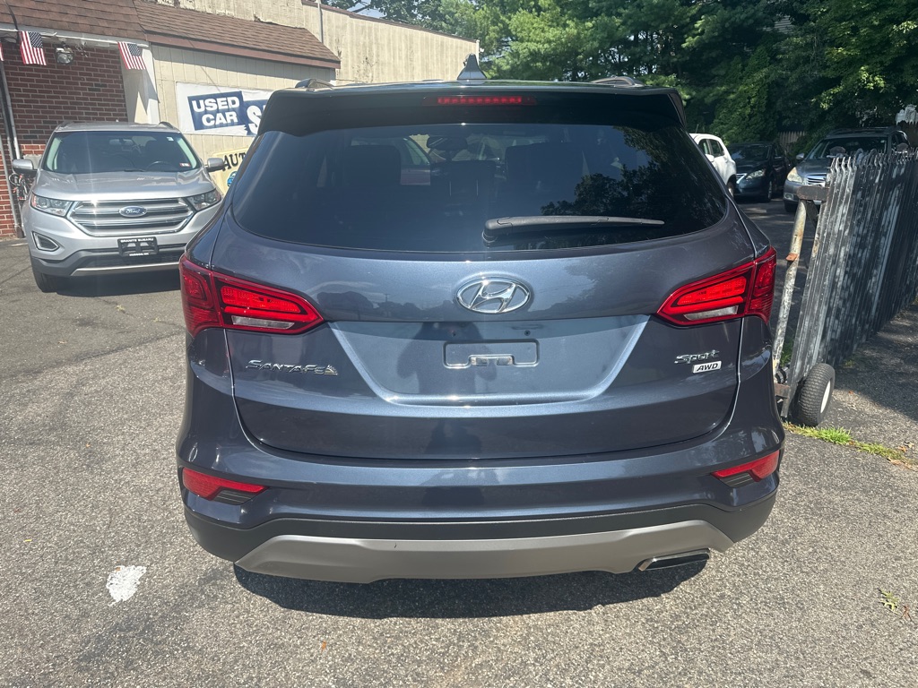 Photo 4 of this HYUNDAI SANTA FE SPORT