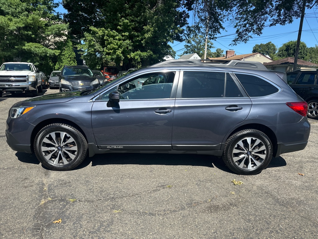 Photo 2 of this SUBARU OUTBACK