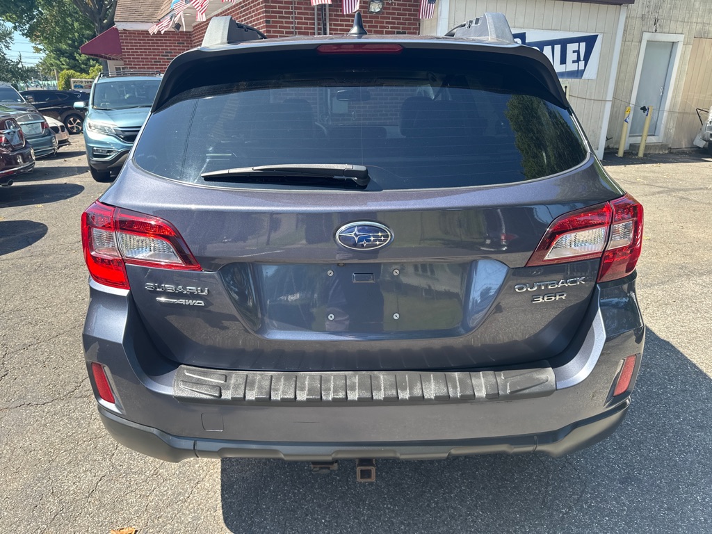 Photo 4 of this SUBARU OUTBACK