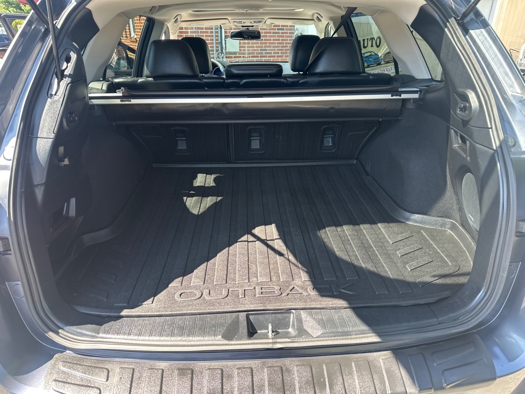 Photo 13 of this SUBARU OUTBACK