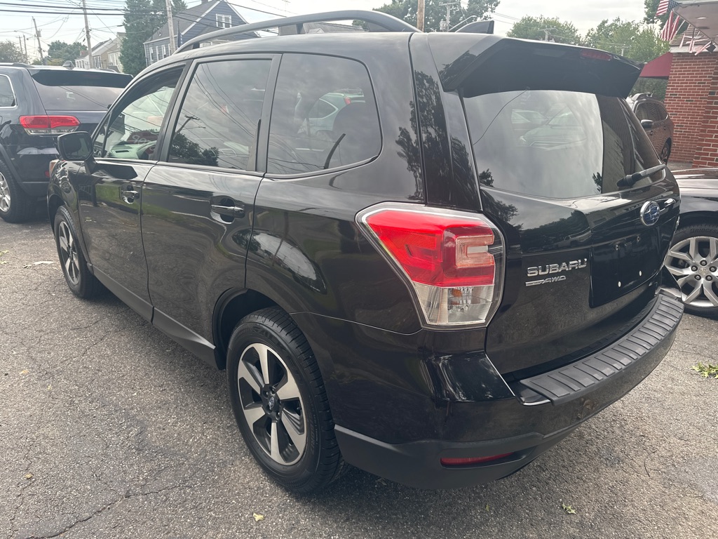 Photo 3 of this SUBARU FORESTER