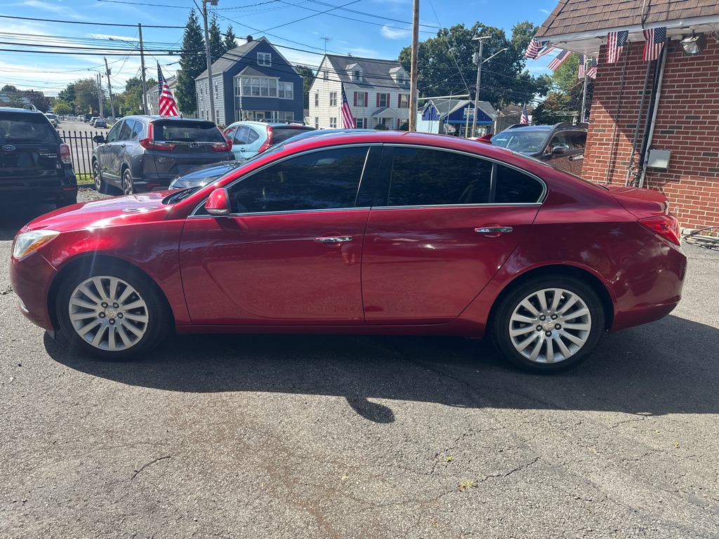 Photo 2 of this BUICK REGAL