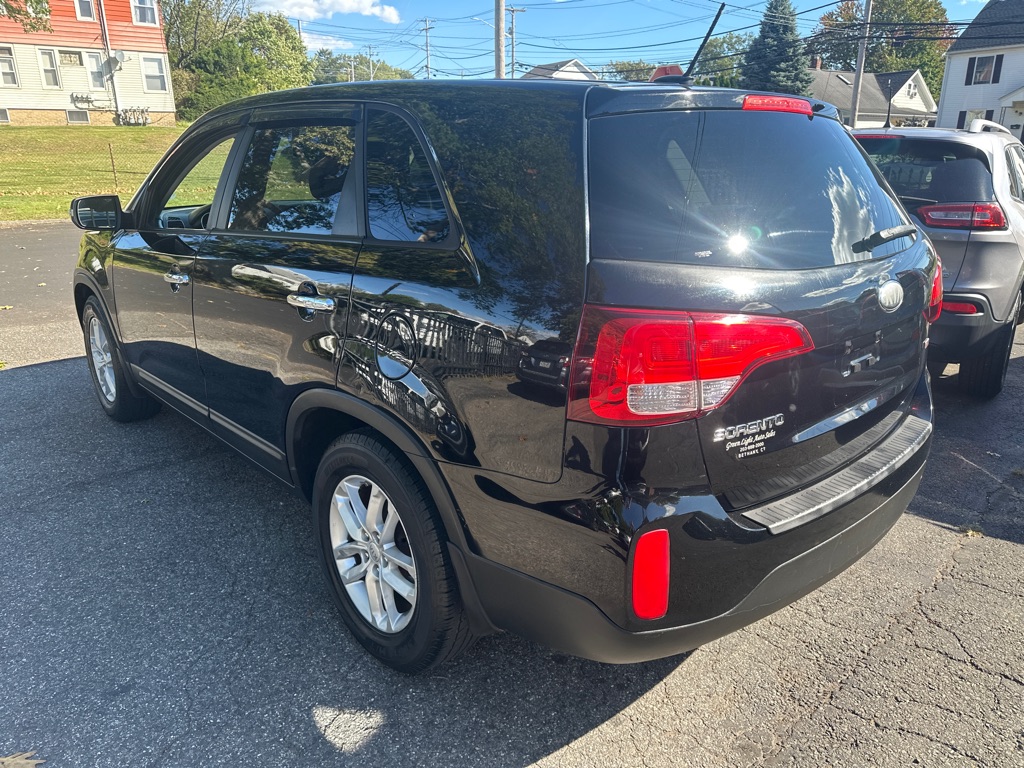 Photo 3 of this KIA SORENTO