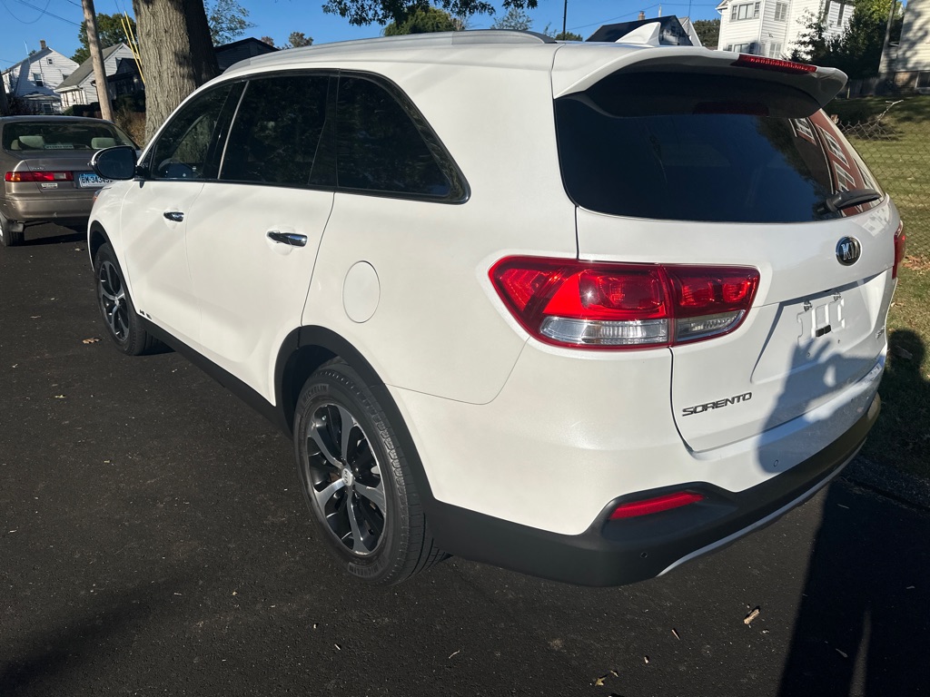 Photo 3 of this KIA SORENTO