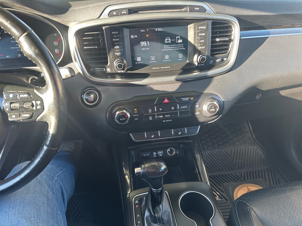 Photo 11 of this KIA SORENTO