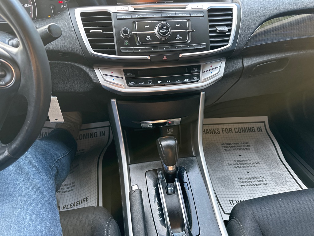 Photo 11 of this HONDA ACCORD