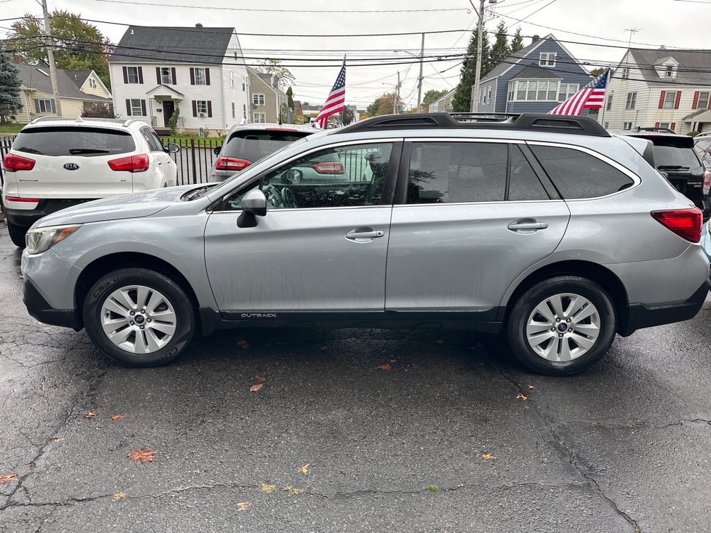Photo 2 of this SUBARU OUTBACK