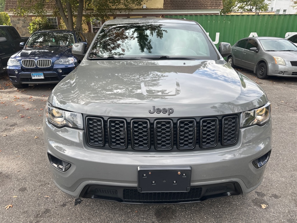 Photo 8 of this JEEP GRAND CHEROKEE