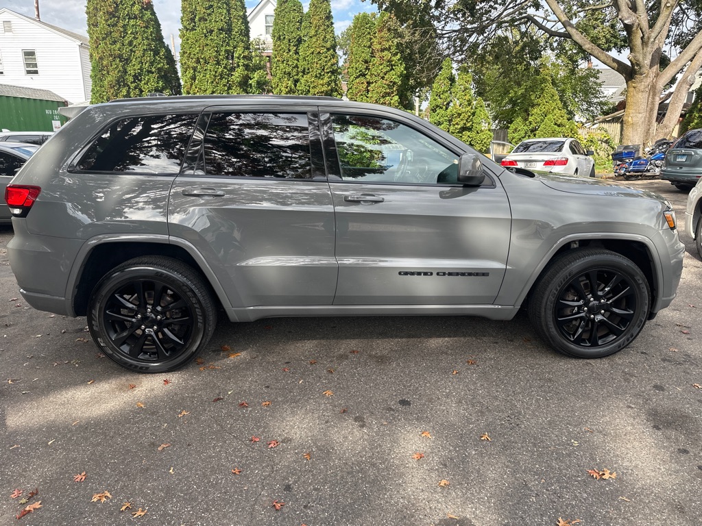Photo 6 of this JEEP GRAND CHEROKEE