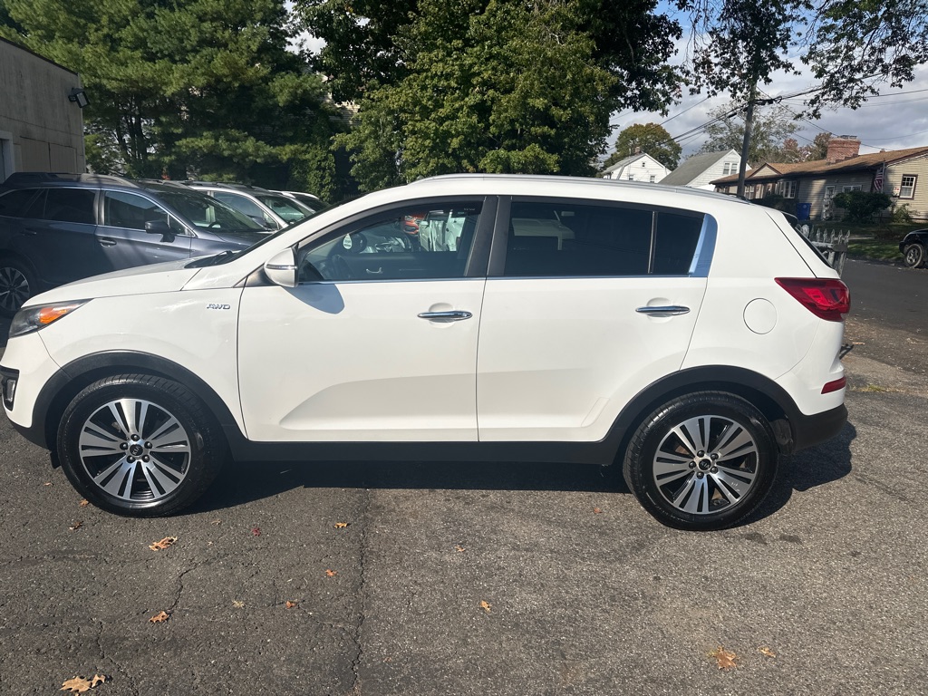 Photo 2 of this KIA SPORTAGE