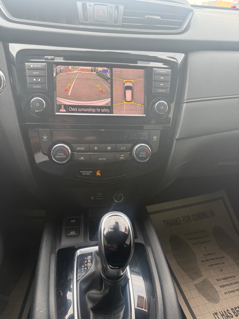 Photo 10 of this NISSAN ROGUE