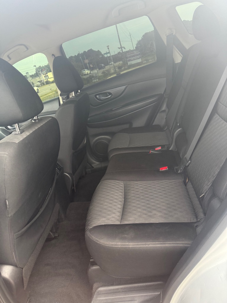 Photo 13 of this NISSAN ROGUE