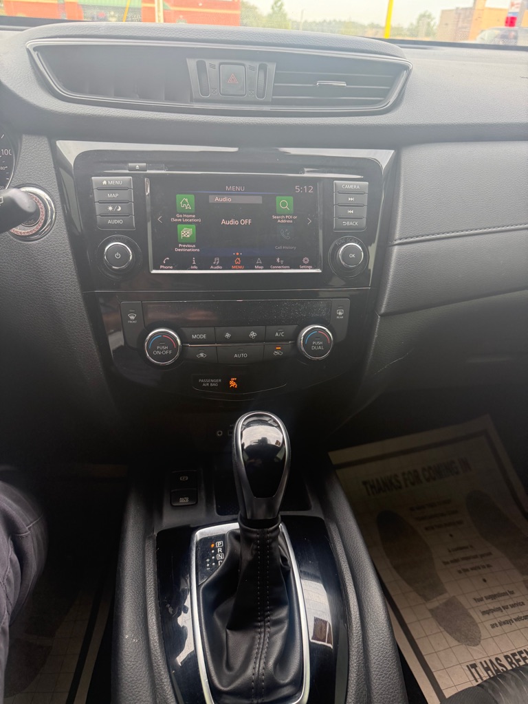 Photo 9 of this NISSAN ROGUE