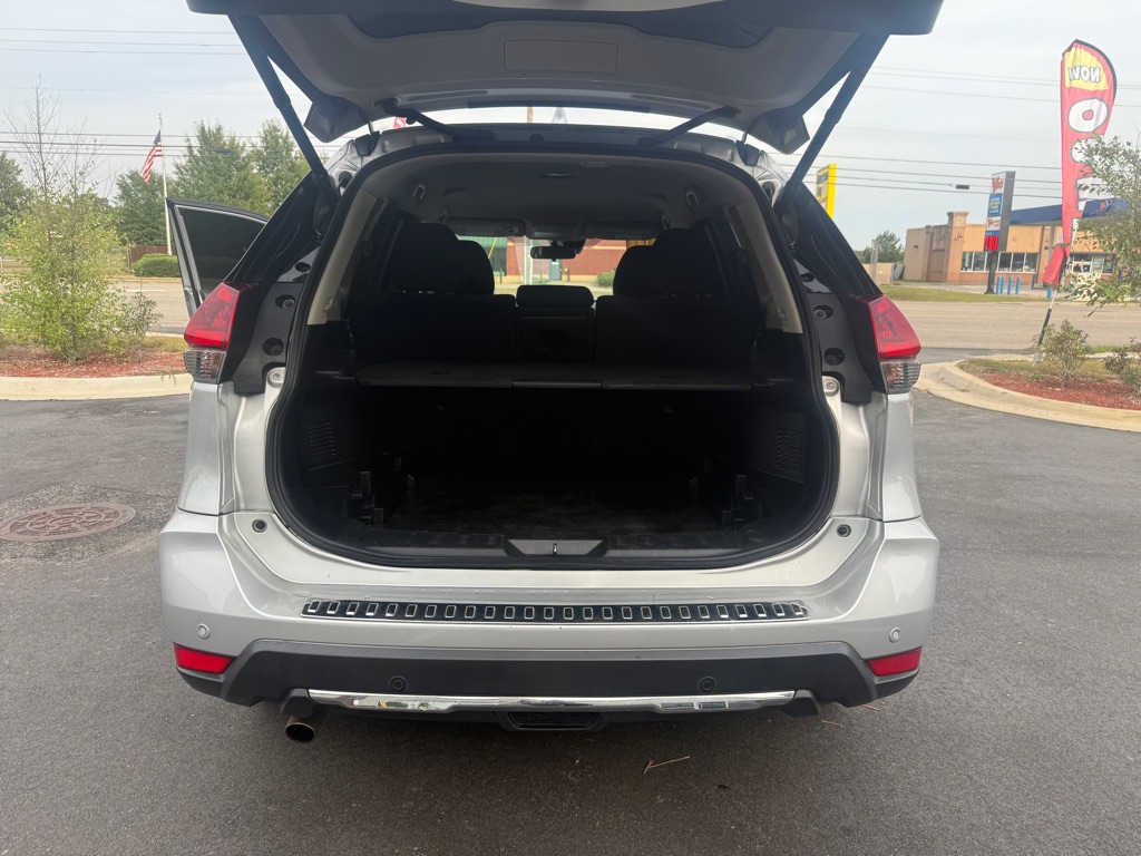 Photo 14 of this NISSAN ROGUE