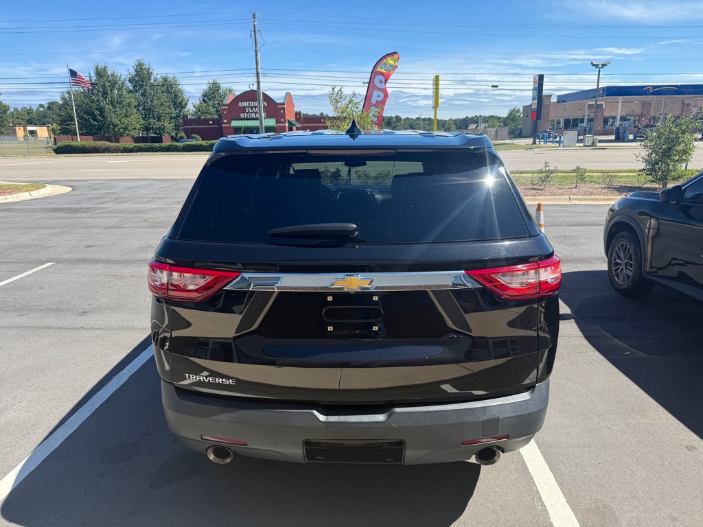 Photo 5 of this CHEVROLET TRAVERSE