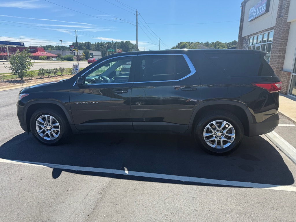 Photo 7 of this CHEVROLET TRAVERSE