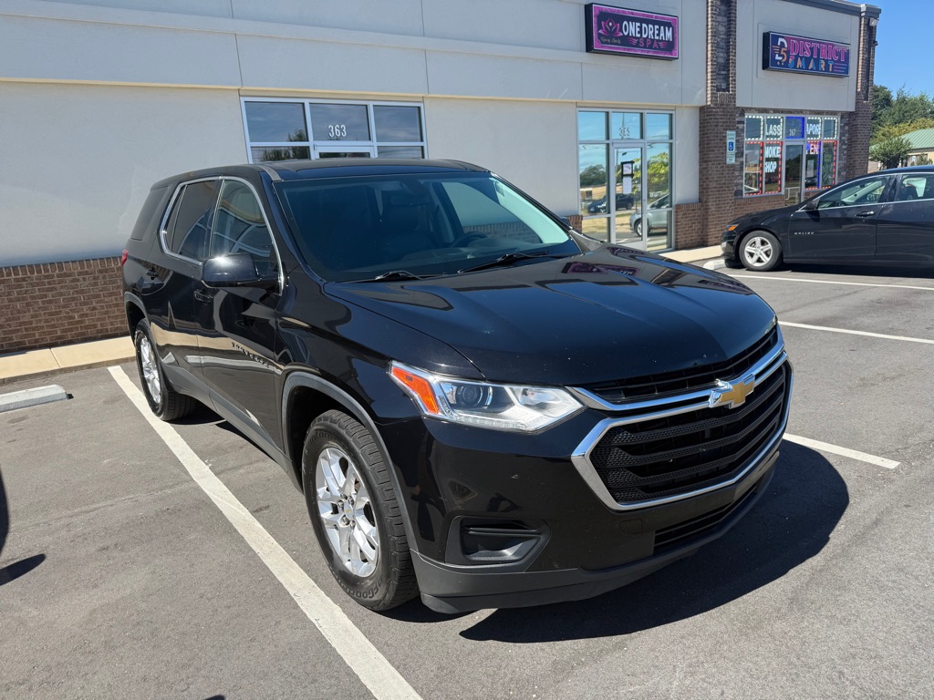 Photo 3 of this CHEVROLET TRAVERSE