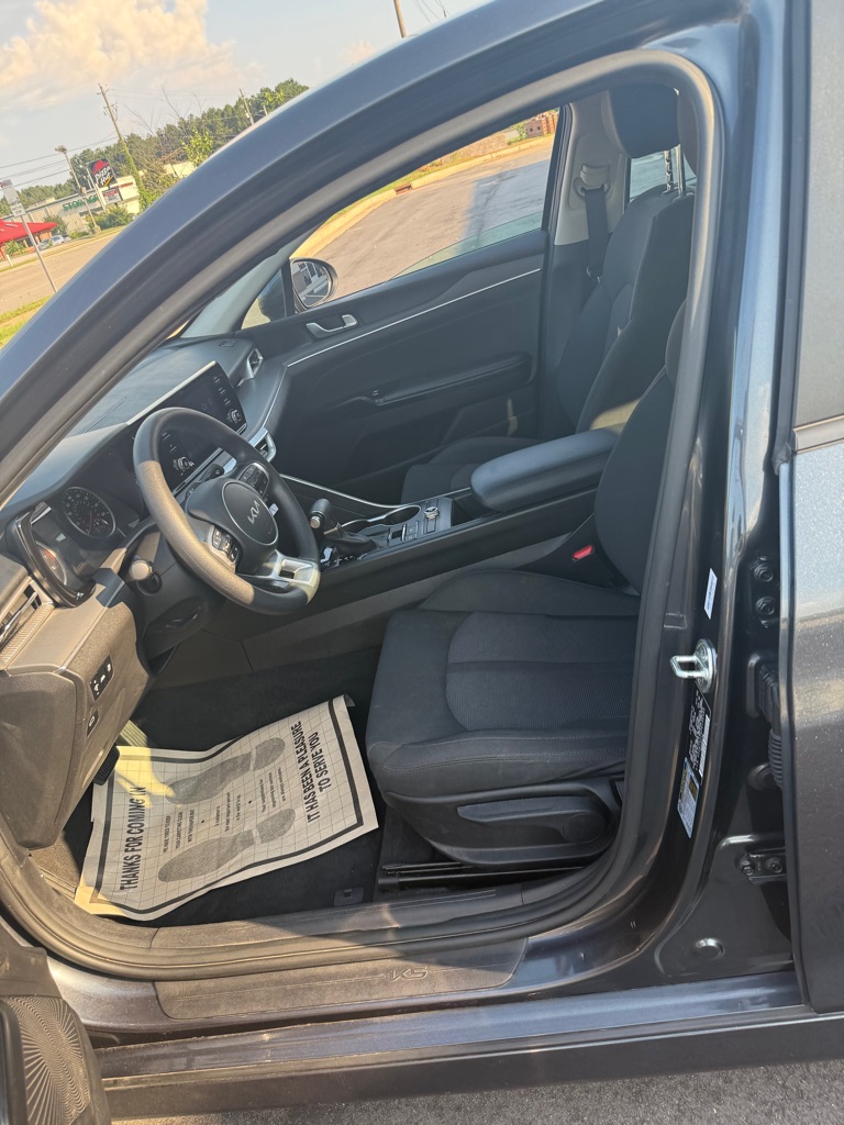 Photo 8 of this KIA K5