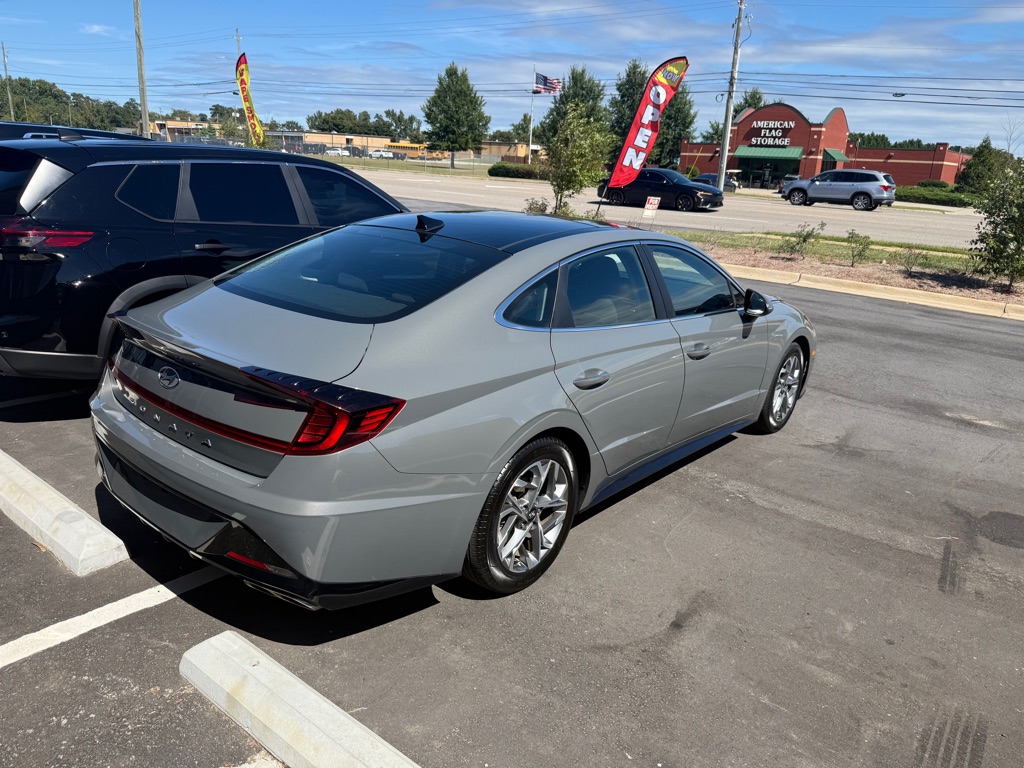 Photo 5 of this HYUNDAI SONATA