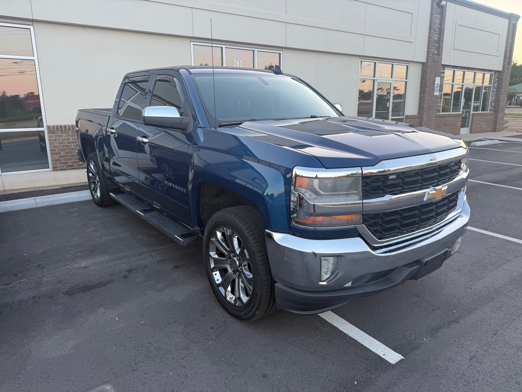 Photo 3 of this CHEVROLET SILVERADO 1500