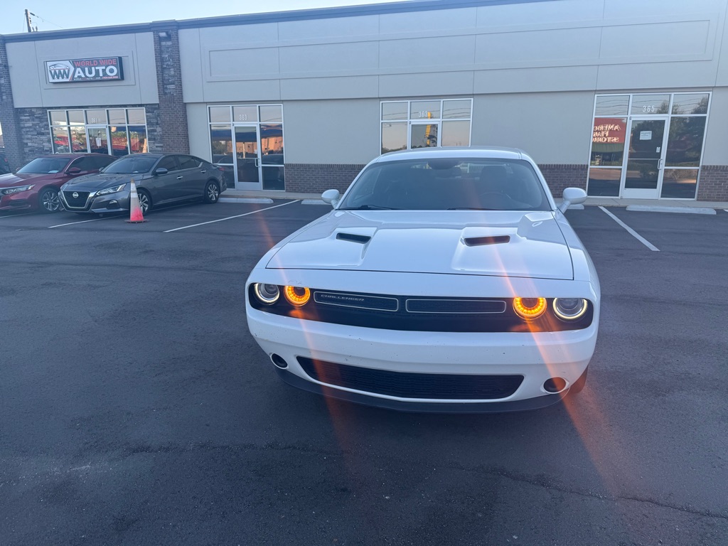 Photo 2 of this DODGE CHALLENGER