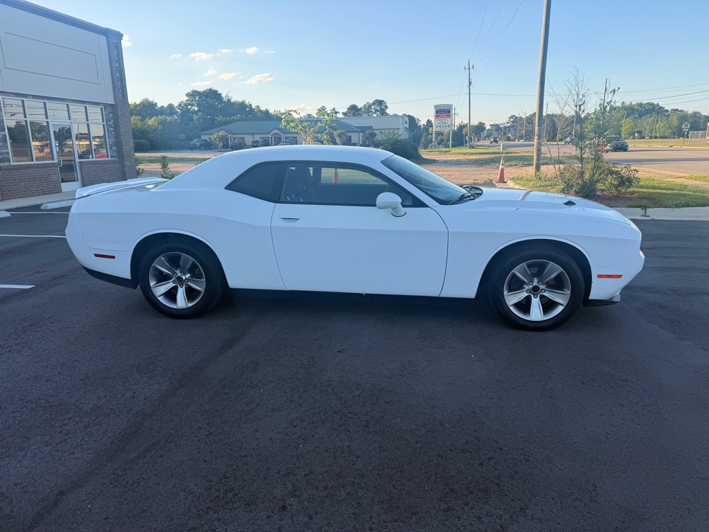 Photo 4 of this DODGE CHALLENGER