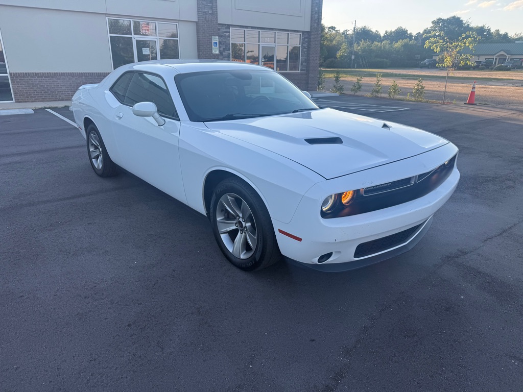 Photo 3 of this DODGE CHALLENGER