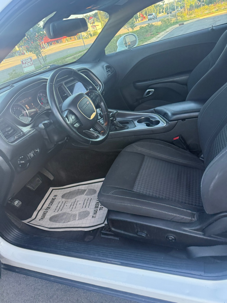 Photo 10 of this DODGE CHALLENGER