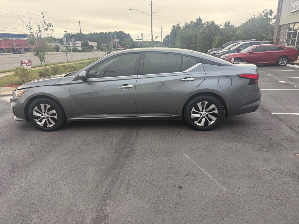 Photo 8 of this NISSAN ALTIMA