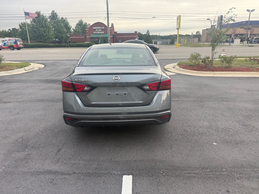 Photo 6 of this NISSAN ALTIMA