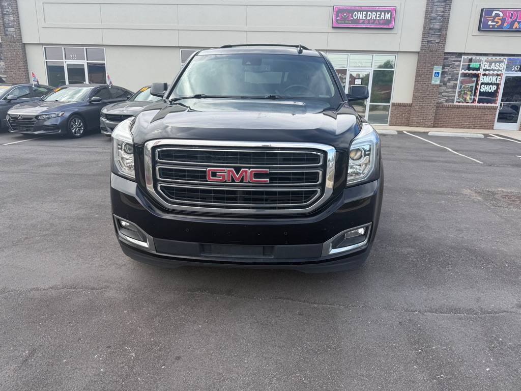 Photo 2 of this GMC YUKON