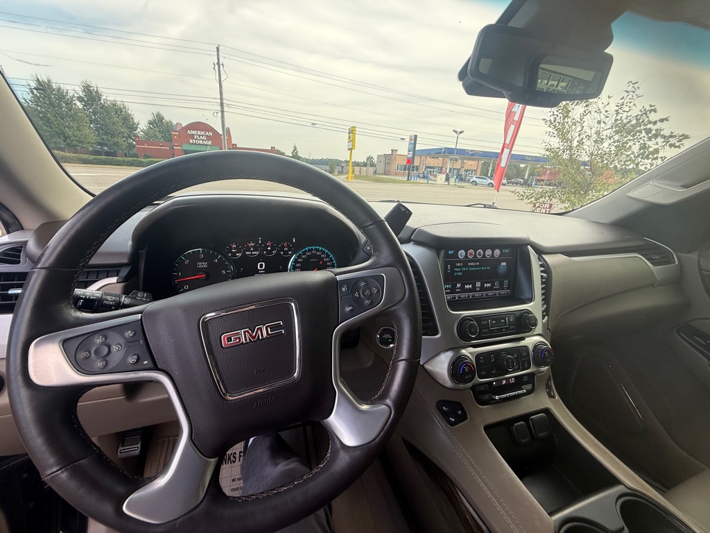 Photo 10 of this GMC YUKON