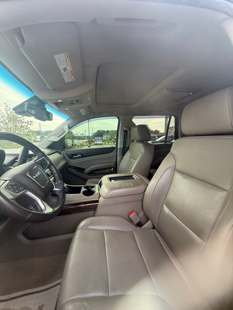 Photo 12 of this GMC YUKON