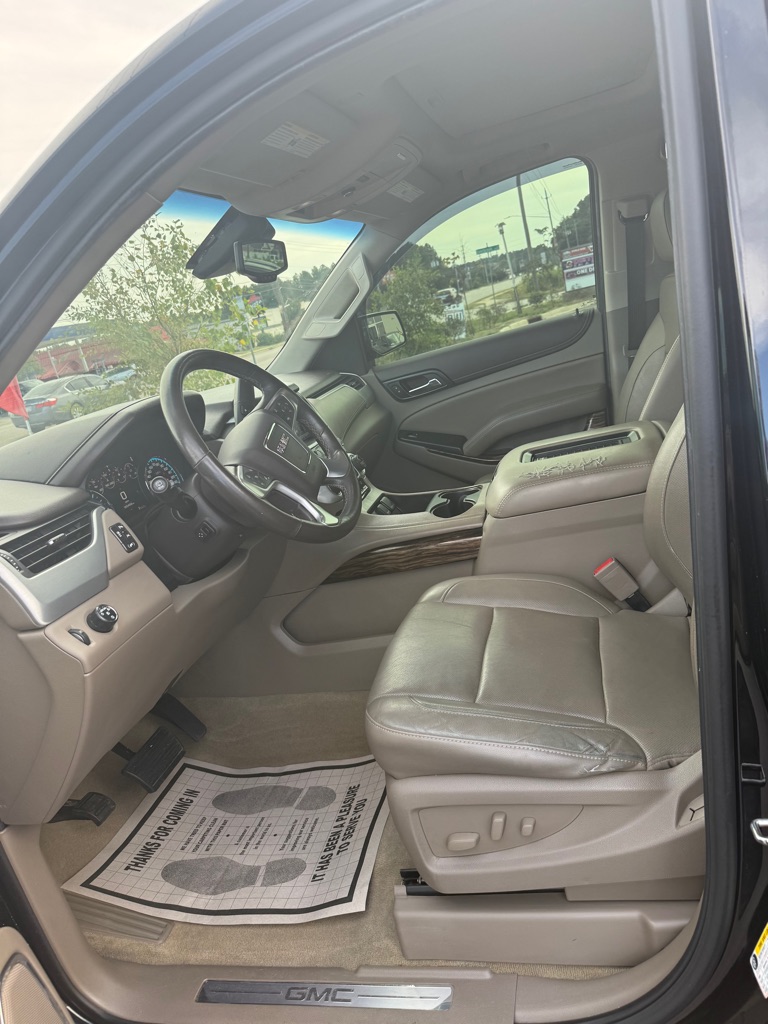 Photo 9 of this GMC YUKON