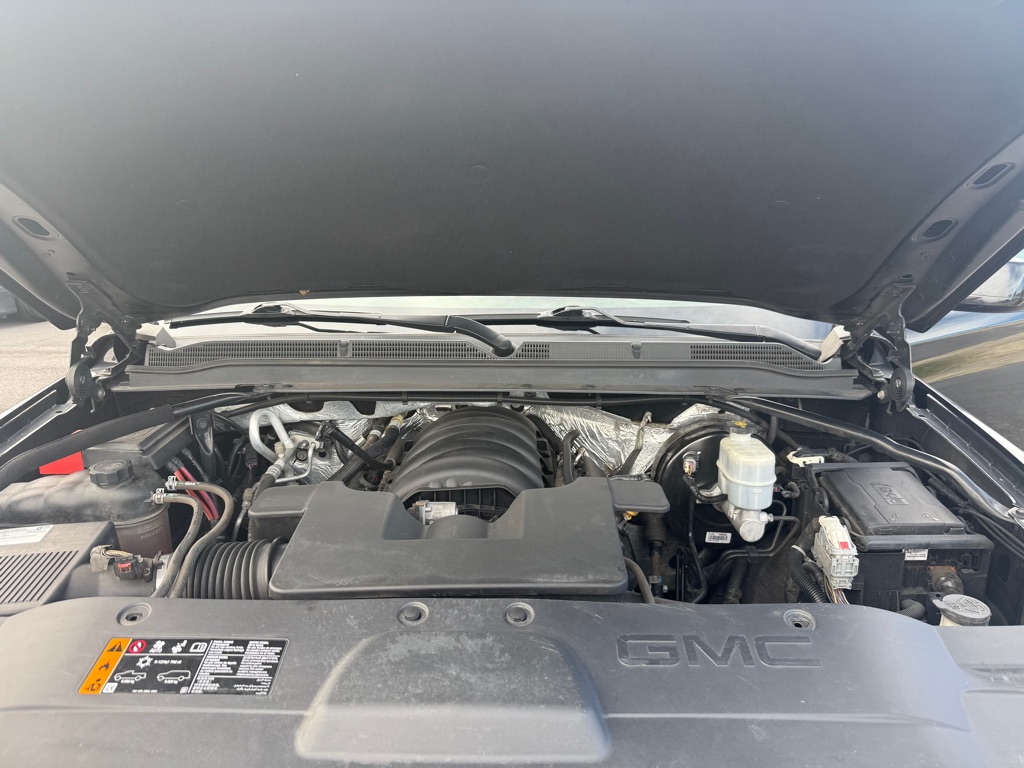 Photo 19 of this GMC YUKON