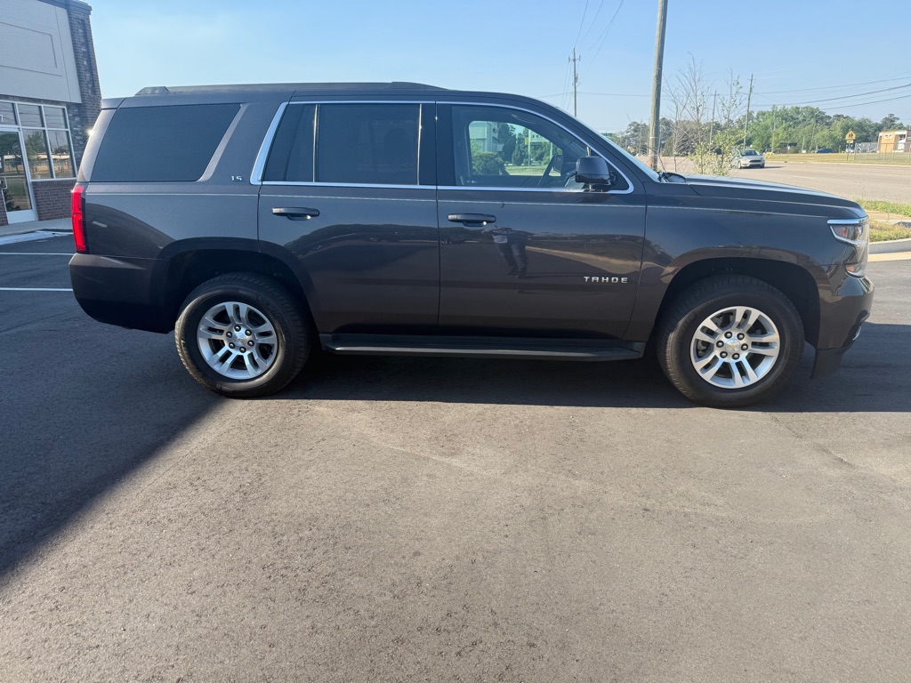 Photo 4 of this CHEVROLET TAHOE