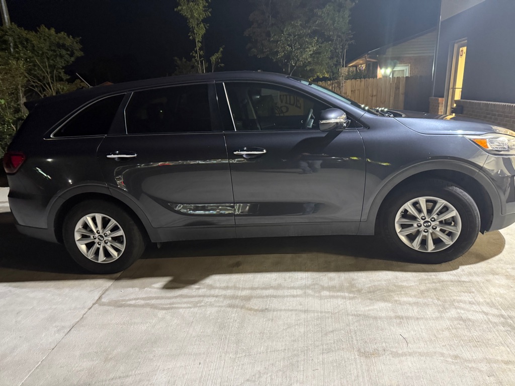 Photo 12 of this KIA SORENTO