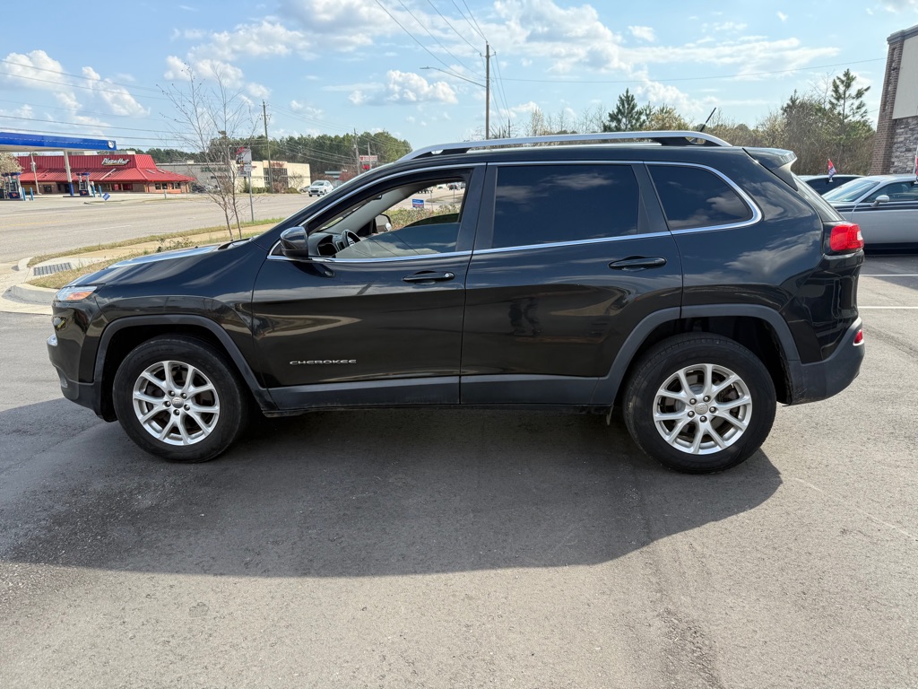 Photo 6 of this JEEP CHEROKEE