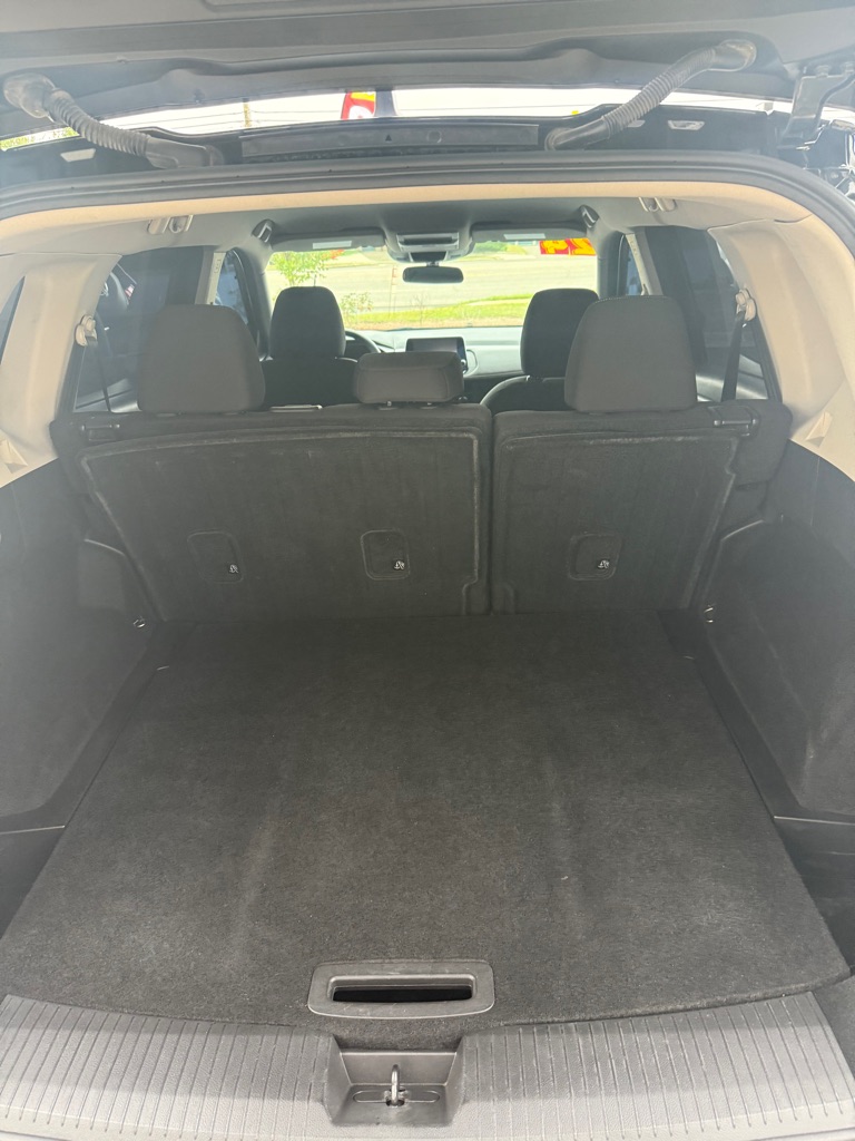 Photo 13 of this NISSAN ROGUE