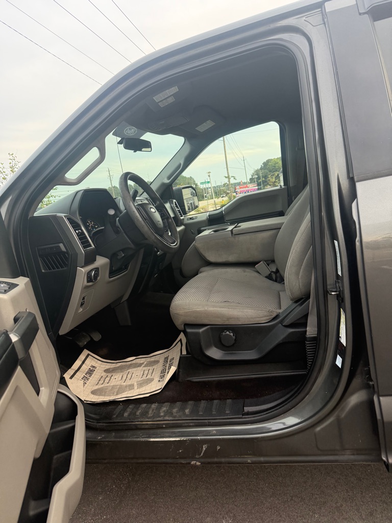 Photo 12 of this FORD F150