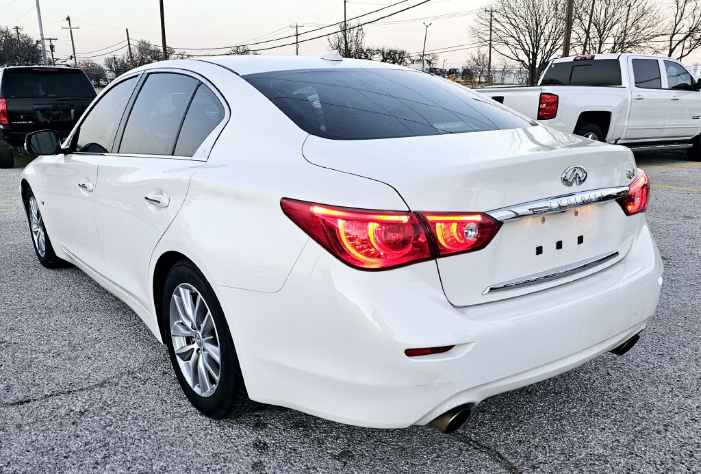 Photo 5 of this INFINITI Q50