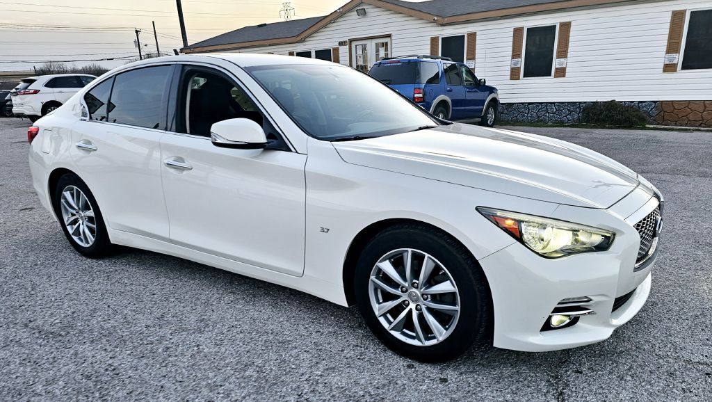 Photo 9 of this INFINITI Q50