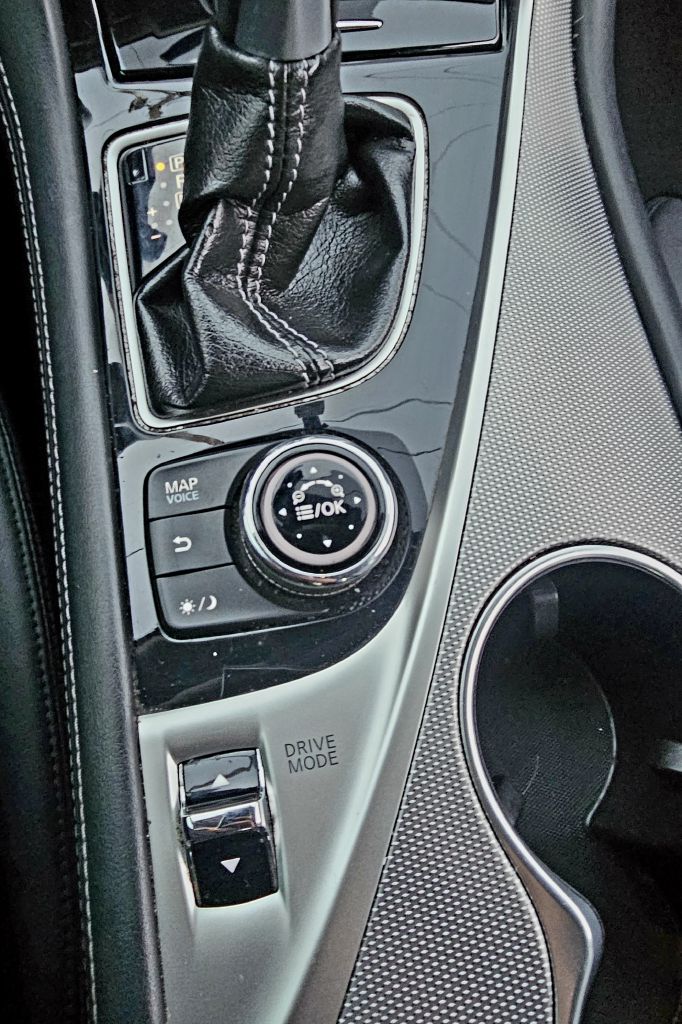 Photo 19 of this INFINITI Q50