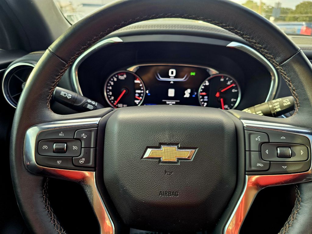 Photo 27 of this CHEVROLET BLAZER
