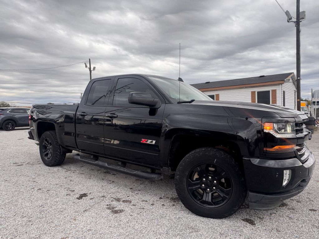 Photo 4 of this CHEVROLET SILVERADO 1500