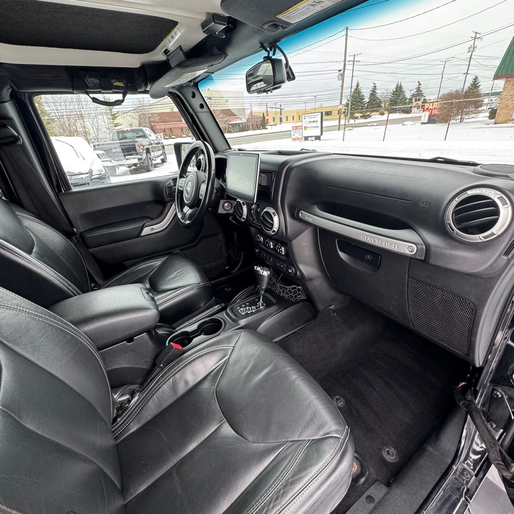 Photo 10 of this JEEP WRANGLER UNLIMI